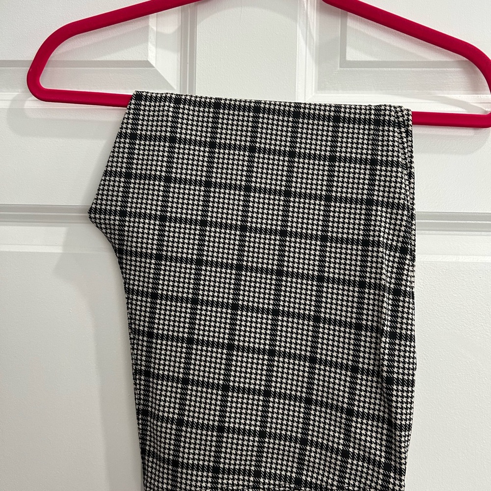 Style & Co. Black and White Plaid Skinny Pants